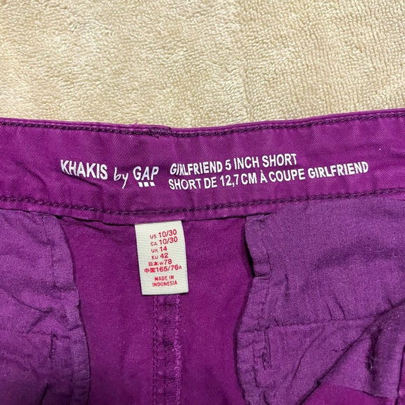 Relaxed Mid Rise Shorts - Picture 3 of 3